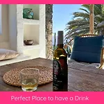 Full Relaxation - Private - Sea View - Stunning Garden - 2 Terraces - 2 Bedrooms - Wifi - Parking - Washing Machine Сasa de vacaciones Güime