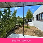 Full Relaxation - Private - Sea View - Stunning Garden - 2 Terraces - 2 Bedrooms - Wifi - Parking - Washing Machine Сasa de vacaciones *