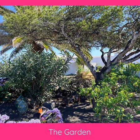 Ferienhaus Full Relaxation - Private - Sea View - Stunning Garden - 2 Terraces - 2 Bedrooms - Wifi - Parking - Washing Machine *