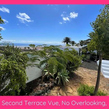 Full Relaxation - Private - Sea View - Stunning Garden - 2 Terraces - 2 Bedrooms - Wifi - Parking - Washing Machine Ferienhaus *