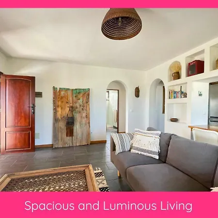 Full Relaxation - Private - Sea View - Stunning Garden - 2 Terraces - 2 Bedrooms - Wifi - Parking - Washing Machine Ferienhaus Güime
