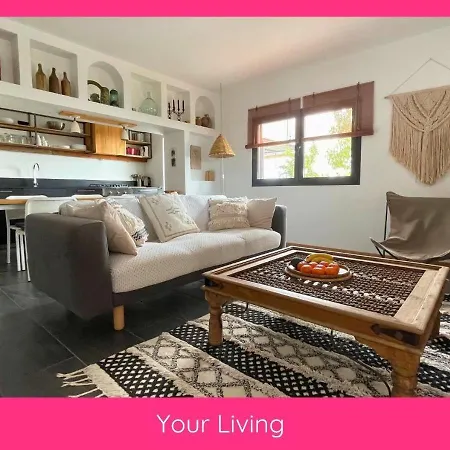 Full Relaxation - Private - Sea View - Stunning Garden - 2 Terraces - 2 Bedrooms - Wifi - Parking - Washing Machine Ferienhaus Güime