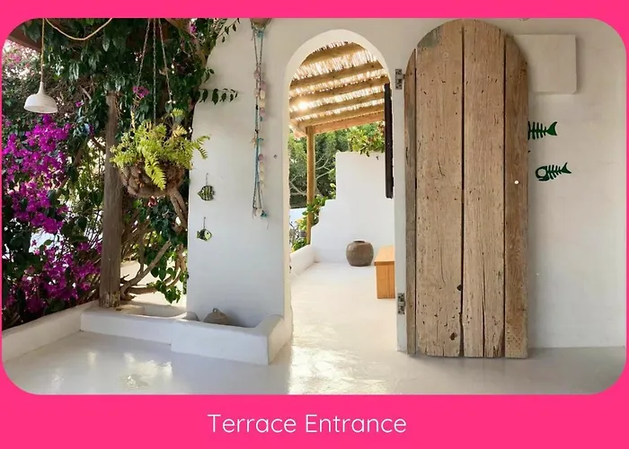 Full Relaxation - Private - Sea View - Stunning Garden - 2 Terraces - 2 Bedrooms - Wifi - Parking - Washing Machine Prázdninový dům