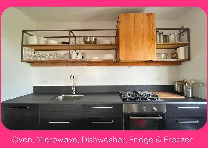 Full Relaxation - Private - Sea View - Stunning Garden - 2 Terraces - 2 Bedrooms - Wifi - Parking - Washing Machine Prázdninový dům
